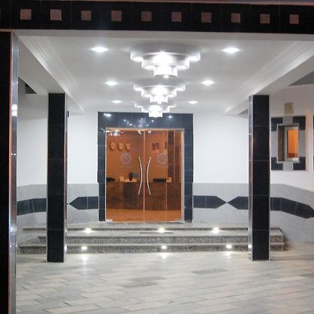 R & K Guest Palace Hotel Kano Eksteriør billede