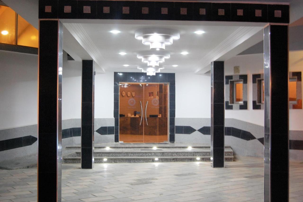 R & K Guest Palace Hotel Kano Eksteriør billede